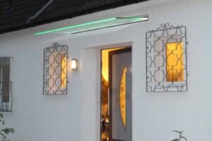 Freitragend mit Beleuchtung